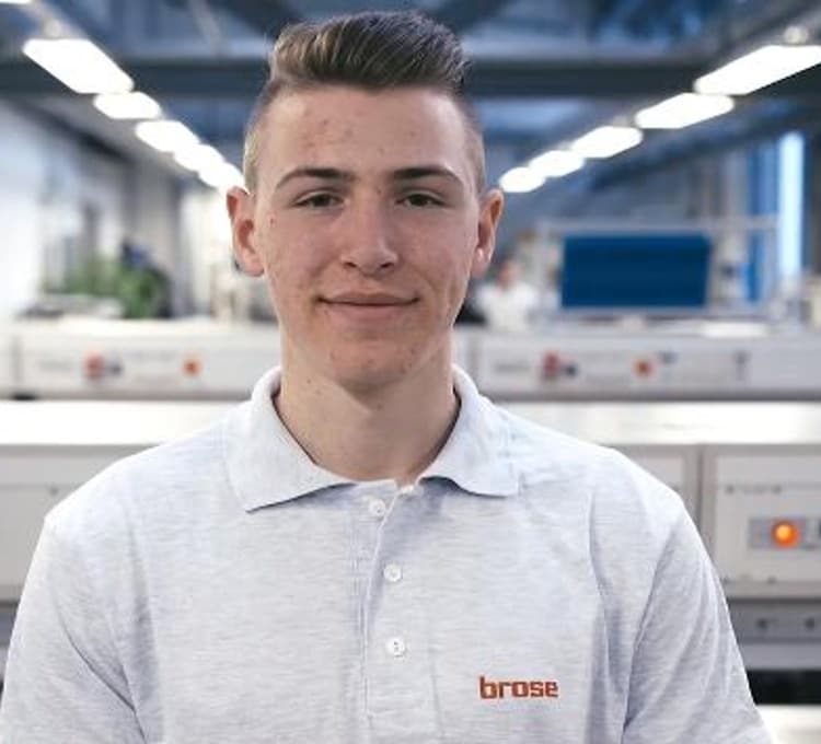 Julian: Elektroniker für Automatisierungstechnik