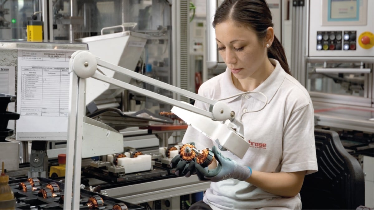 women, production, Kopřivnice, ventilators, Rožnov pod Radhoštěm