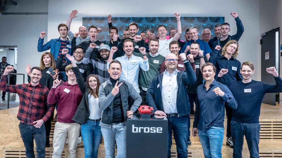  Das Brose-Team freut sich über den großen Erfolg. 