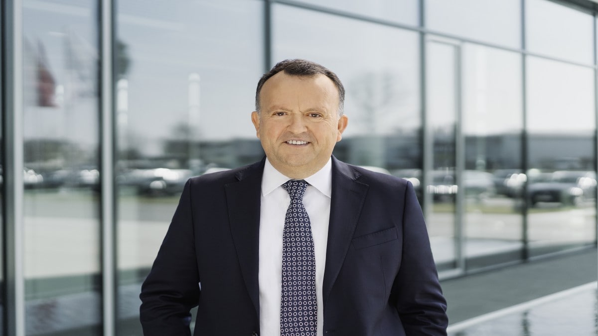  Periklis Nassios is retiring at the end of the year after nearly 30 years of service at Brose. 