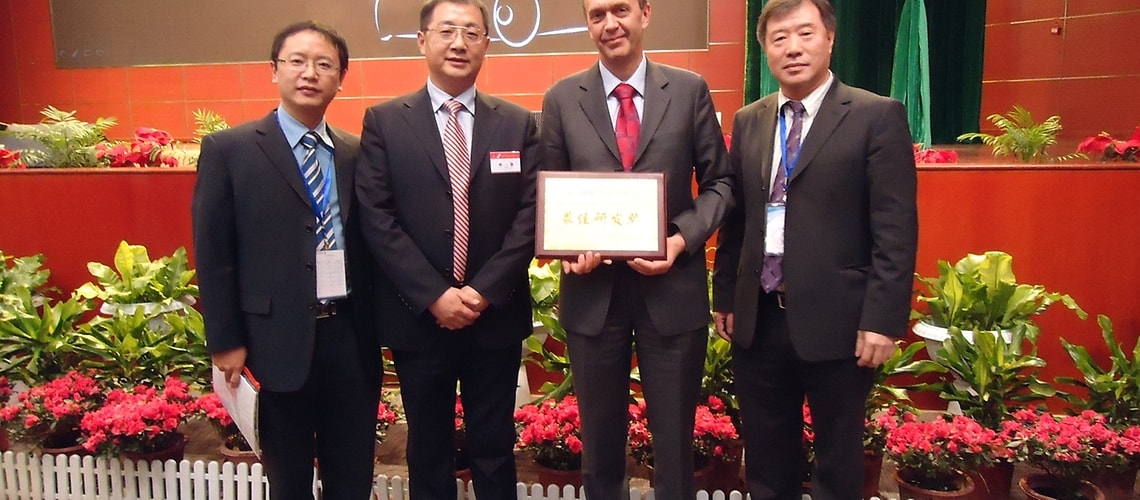 Great Wall presents Brose with Excellent Development Award