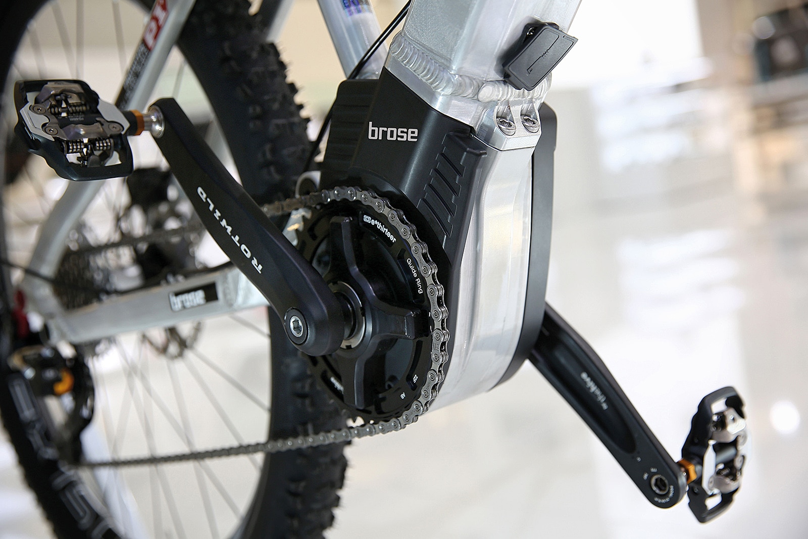 Voorgevoel Punt Oranje Brose technology powers Rotwild e-bikes